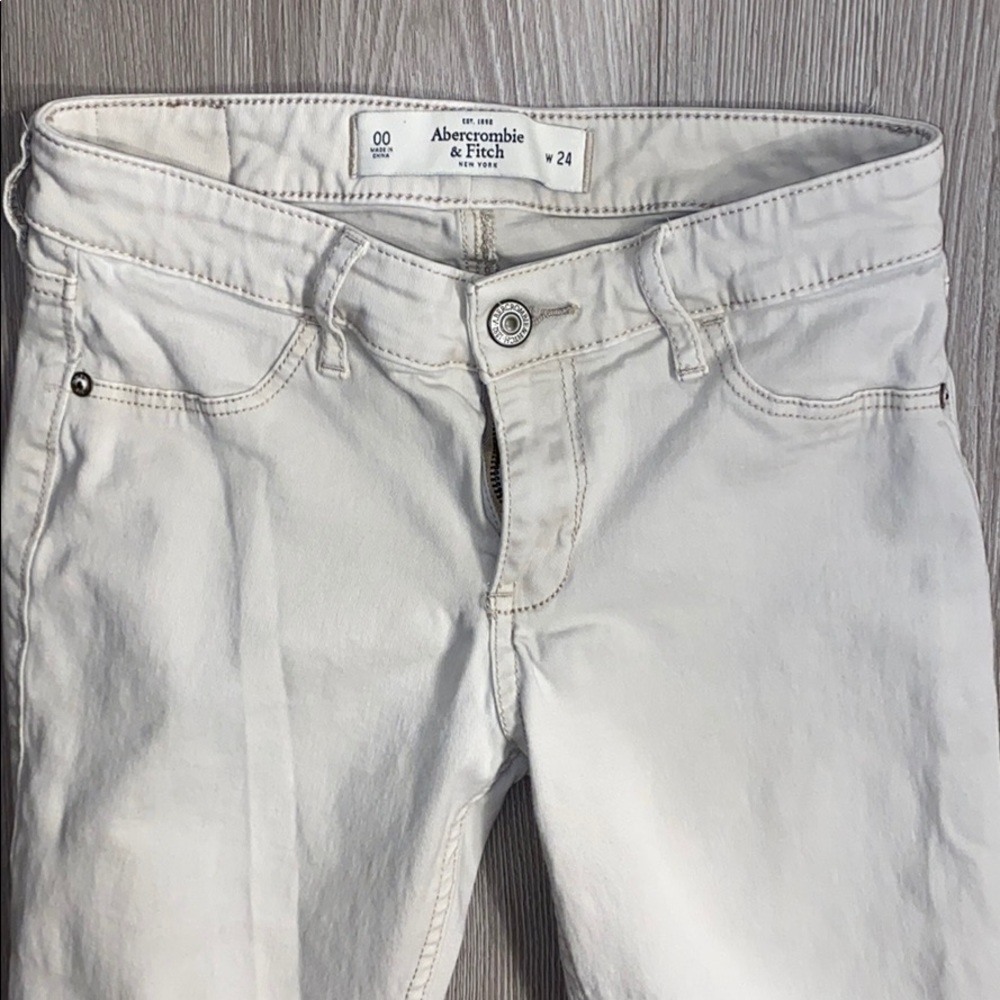 A&F super skinny pants in khaki size 00